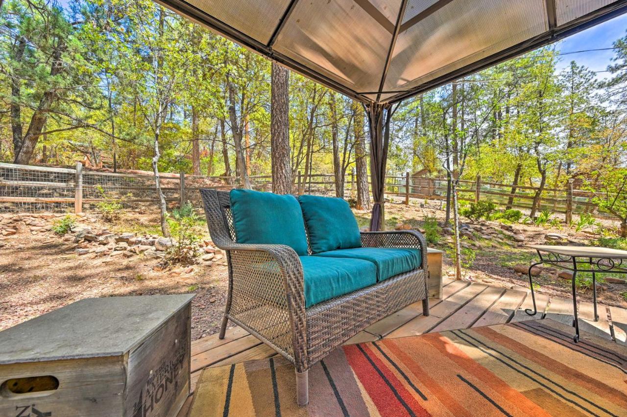 Pine Cabin In The Woods With Yard And Grill! Extérieur photo